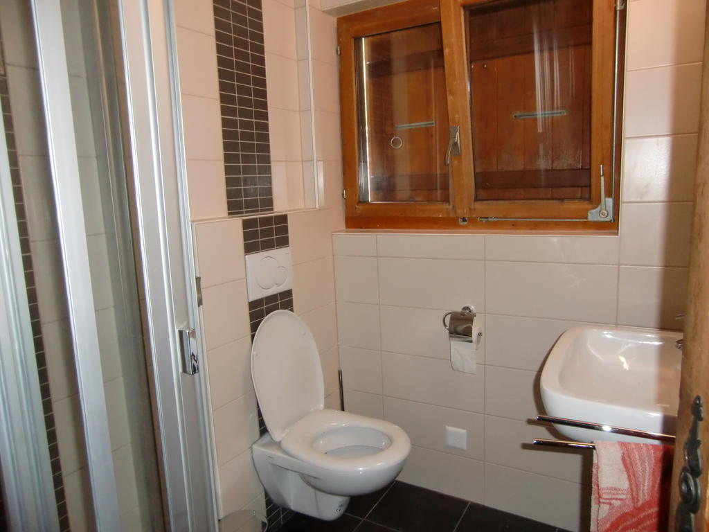 Chalet Valaisia Ридеральп Номер фото